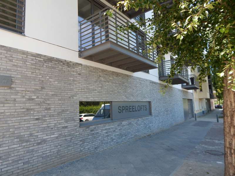 Bild: nachträgliche Verblendung der Putzfassade