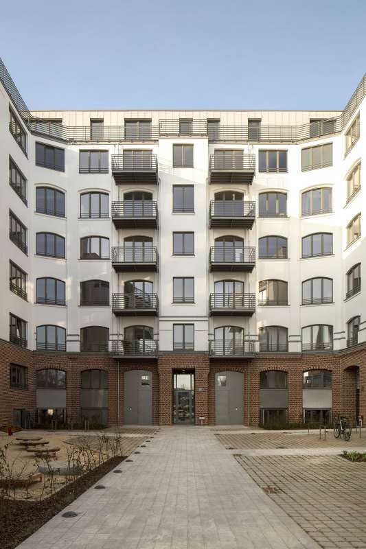 Bild: Dauerhaft vor Regen, Hitze, Kälte und Lärm geschützt.