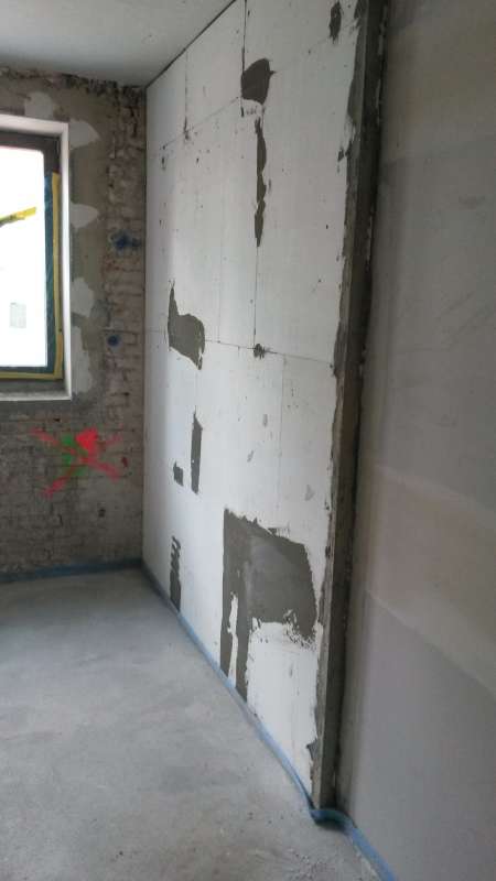 Bild: Calcium Silikat Innendämmung beim Sanierung.