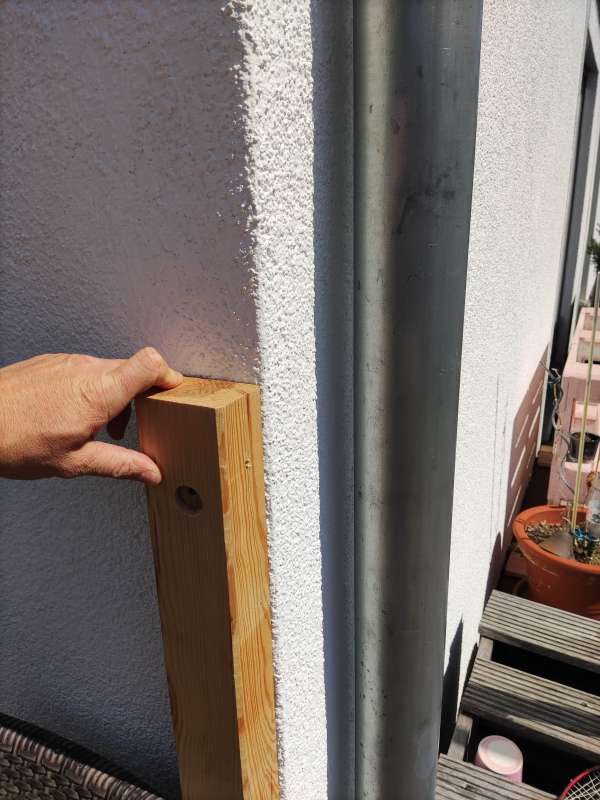 BAU.DE / BAU-Forum: 4. Bild zu Frage "Terrassenüberdachung: Senkrechte Balken anbringen – Sichere Befestigung an gedämmter Außenwand?" im BAU-Forum "Außenwände und Fassaden" BAU.DE / BAU-Forum: 4. Bild zu Frage "Terrassenüberdachung: Senkrechte Balken anbringen – Sichere Befestigung an gedämmter Außenwand?" im BAU-Forum "Außenwände und Fassaden"