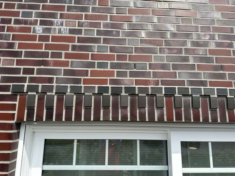 BAU.DE / BAU-Forum: 1. Bild zu Frage "Terrassendach Montagehöhe an Klinker: Z-Folie, Lüftungsschlitze & Abdichtung beachten!" im BAU-Forum "Außenwände und Fassaden" BAU.DE / BAU-Forum: 1. Bild zu Frage "Terrassendach Montagehöhe an Klinker: Z-Folie, Lüftungsschlitze & Abdichtung beachten!" im BAU-Forum "Außenwände und Fassaden"