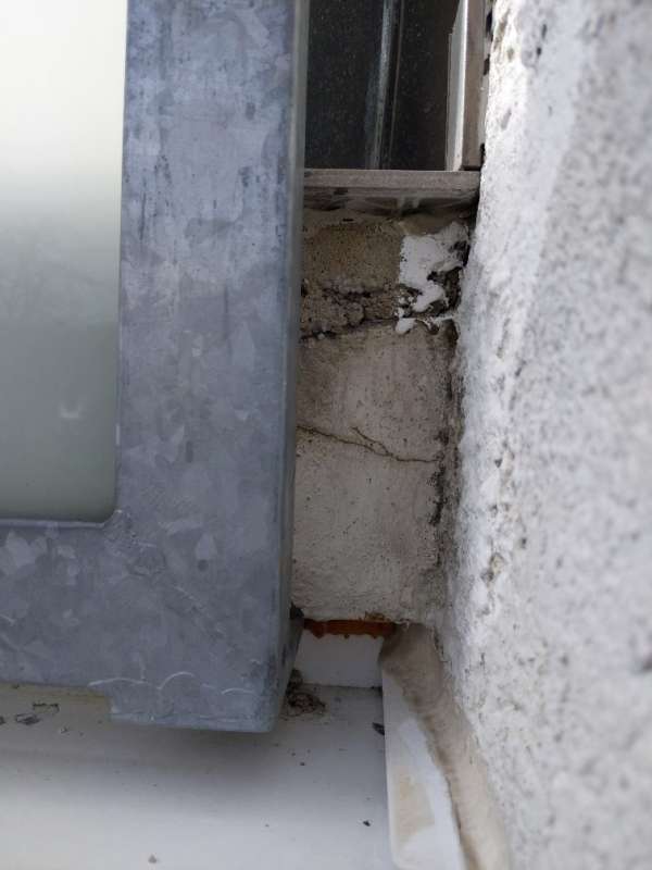 BAU.DE / BAU-Forum: 2. Bild zu Frage "Balkonanbau undicht: Ursachen, Lösungen & Kosten für Abdichtung der Abtropfkante?" im BAU-Forum "Balkon und Terrasse" BAU.DE / BAU-Forum: 2. Bild zu Frage "Balkonanbau undicht: Ursachen, Lösungen & Kosten für Abdichtung der Abtropfkante?" im BAU-Forum "Balkon und Terrasse"