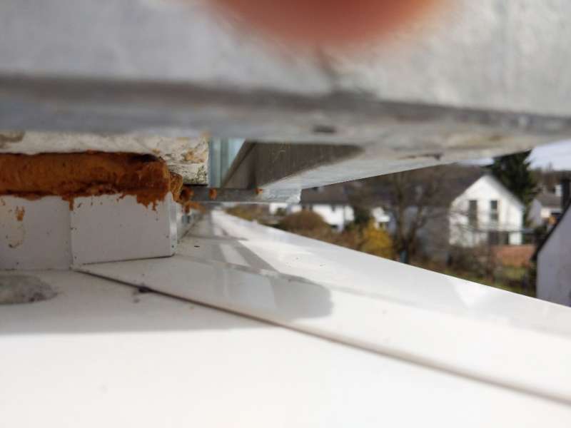 BAU.DE / BAU-Forum: 4. Bild zu Frage "Balkonanbau undicht: Ursachen, Lösungen & Kosten für Abdichtung der Abtropfkante?" im BAU-Forum "Balkon und Terrasse" BAU.DE / BAU-Forum: 4. Bild zu Frage "Balkonanbau undicht: Ursachen, Lösungen & Kosten für Abdichtung der Abtropfkante?" im BAU-Forum "Balkon und Terrasse"