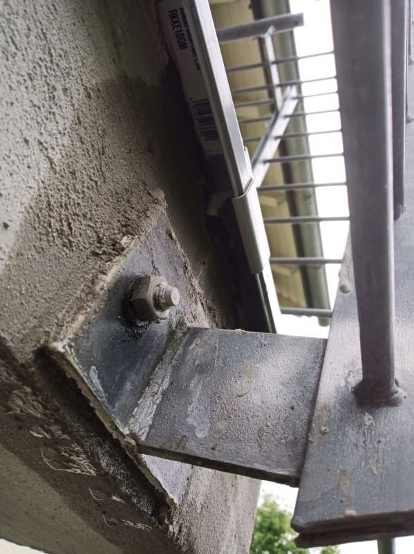 BAU.DE / BAU-Forum: 3. Bild zu Antwort "Balkon-Sanierung: Fotos zur Beurteilung der Ausführung" auf die Frage "Balkonsanierung: Staunässe & Nachtropfen nach Abdichtung – Ursachen & Lösungen?" im BAU-Forum "Balkon und Terrasse" BAU.DE / BAU-Forum: 3. Bild zu Antwort "Balkon-Sanierung: Fotos zur Beurteilung der Ausführung" auf die Frage "Balkonsanierung: Staunässe & Nachtropfen nach Abdichtung – Ursachen & Lösungen?" im BAU-Forum "Balkon und Terrasse"