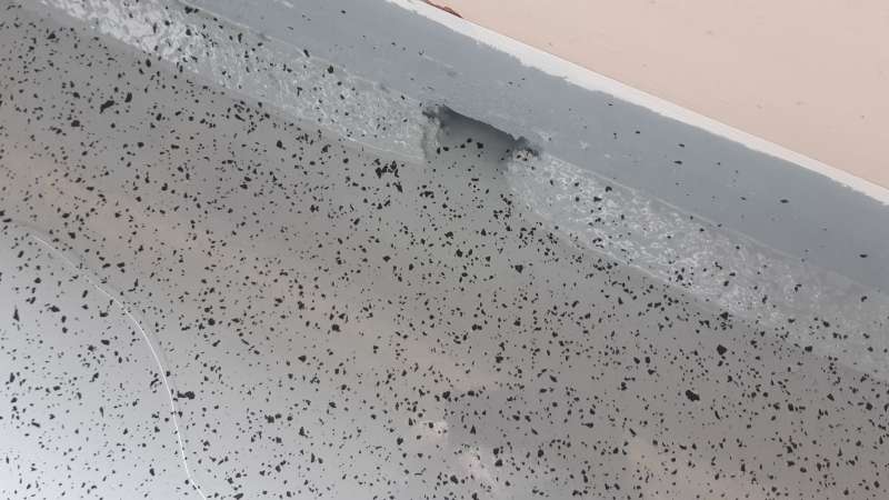 BAU.DE / BAU-Forum: 2. Bild zu Frage "Balkonsanierung mit Flüssigkunststoff: Pfützenbildung normal? Kosten für Gefälle prüfen!" im BAU-Forum "Balkon und Terrasse" BAU.DE / BAU-Forum: 2. Bild zu Frage "Balkonsanierung mit Flüssigkunststoff: Pfützenbildung normal? Kosten für Gefälle prüfen!" im BAU-Forum "Balkon und Terrasse"
