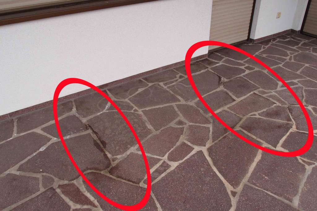 BAU.DE / BAU-Forum: 1. Bild zu Frage "Terrassenabdichtung erneuern: Kosten, Materialien & Anleitung für ebene Flächen?" im BAU-Forum "Balkon und Terrasse" BAU.DE / BAU-Forum: 1. Bild zu Frage "Terrassenabdichtung erneuern: Kosten, Materialien & Anleitung für ebene Flächen?" im BAU-Forum "Balkon und Terrasse"