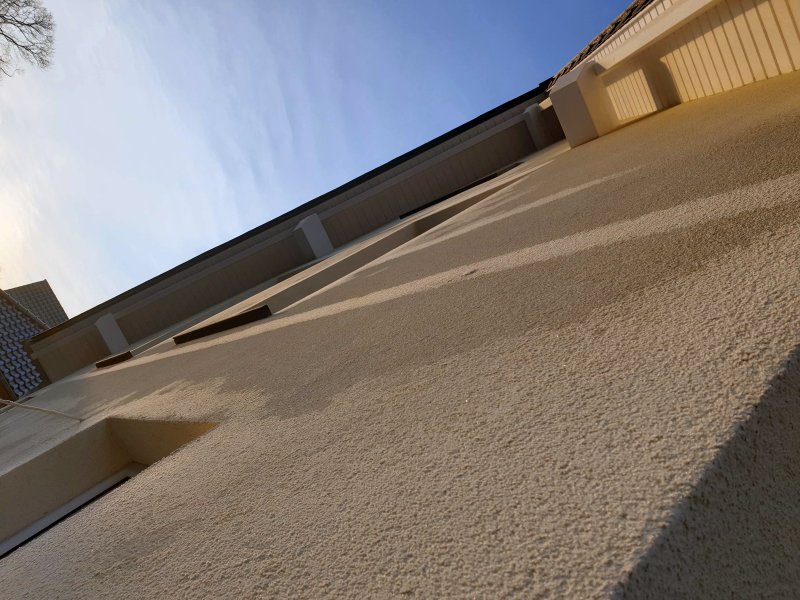 BAU.DE / BAU-Forum: 1. Bild zu Frage "Wärmebrücke Zwischendecke: Reifbildung, Ursachen & Dämmung verbessern?" im BAU-Forum "Bauphysik" BAU.DE / BAU-Forum: 1. Bild zu Frage "Wärmebrücke Zwischendecke: Reifbildung, Ursachen & Dämmung verbessern?" im BAU-Forum "Bauphysik"