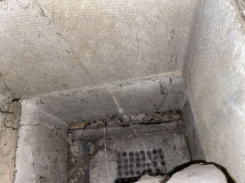 BAU.DE / BAU-Forum: 3. Bild zu Frage "Kriechkeller-Lüftung: Notwendigkeit, Risiken (Asbest?) & Alternativen für Bungalow?" im BAU-Forum "Baustoffe" BAU.DE / BAU-Forum: 3. Bild zu Frage "Kriechkeller-Lüftung: Notwendigkeit, Risiken (Asbest?) & Alternativen für Bungalow?" im BAU-Forum "Baustoffe"