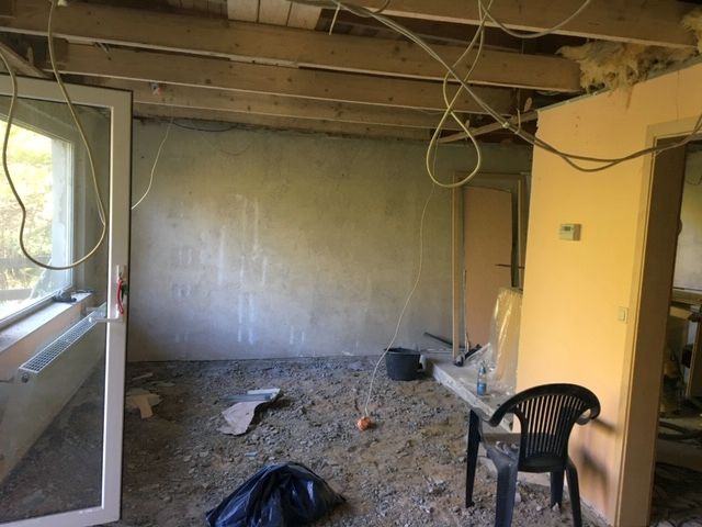 BAU.DE / BAU-Forum: 1. Bild zu Frage "Estrich im Ferienhaus: Dämmung ja/nein? Aufbau, Kosten & Fußbodenheizung im Winter?" im BAU-Forum "Estrich und Bodenbeläge" BAU.DE / BAU-Forum: 1. Bild zu Frage "Estrich im Ferienhaus: Dämmung ja/nein? Aufbau, Kosten & Fußbodenheizung im Winter?" im BAU-Forum "Estrich und Bodenbeläge"