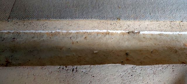 BAU.DE / BAU-Forum: 1. Bild zu Frage "Estrich erhöhen im Dachgeschoss: 2 cm Ausgleich – Materialien, Methoden & Kosten?" im BAU-Forum "Estrich und Bodenbeläge" BAU.DE / BAU-Forum: 1. Bild zu Frage "Estrich erhöhen im Dachgeschoss: 2 cm Ausgleich – Materialien, Methoden & Kosten?" im BAU-Forum "Estrich und Bodenbeläge"