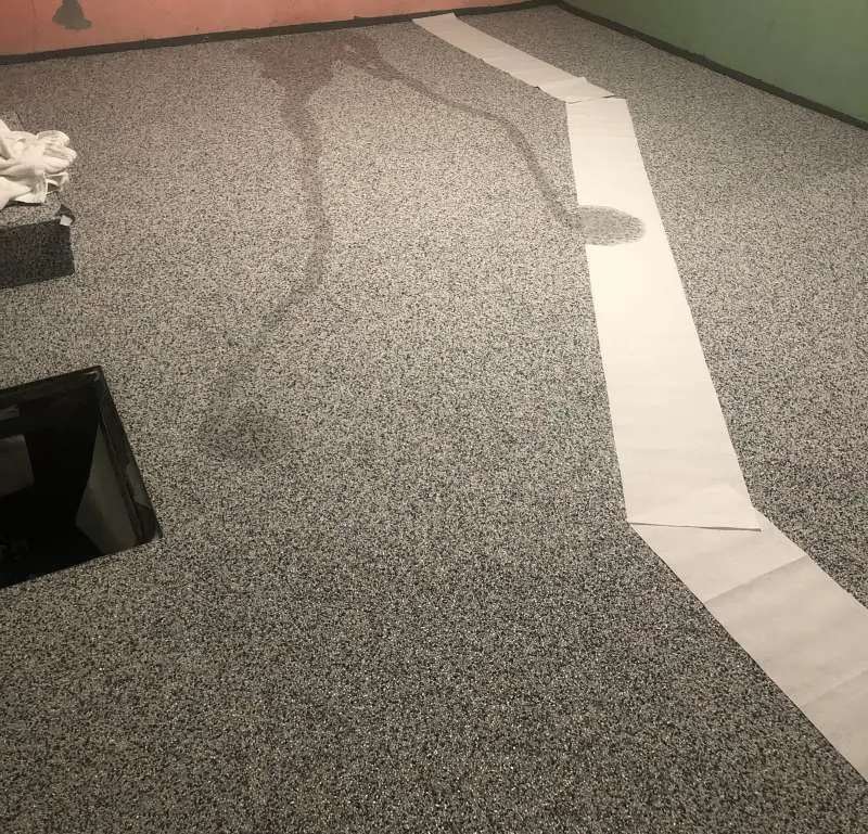 BAU.DE / BAU-Forum: 1. Bild zu Frage "kein Gefälle / Drainage mehr im Keller durch / nach Fachfirma" im BAU-Forum "Estrich und Bodenbeläge" BAU.DE / BAU-Forum: 1. Bild zu Frage "kein Gefälle / Drainage mehr im Keller durch / nach Fachfirma" im BAU-Forum "Estrich und Bodenbeläge"