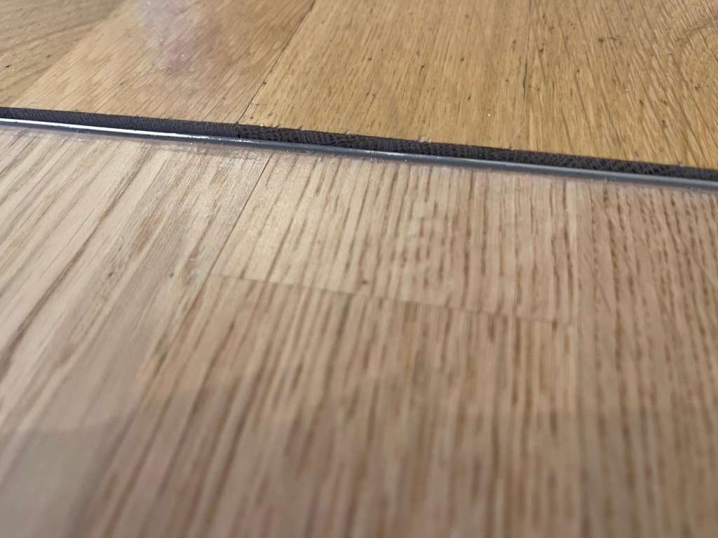 BAU.DE / BAU-Forum: 1. Bild zu Frage "Mängel am Parkett nach Teilerneuerung: Firma verweigert Nachbesserung – was tun?" im BAU-Forum "Estrich und Bodenbeläge" BAU.DE / BAU-Forum: 1. Bild zu Frage "Mängel am Parkett nach Teilerneuerung: Firma verweigert Nachbesserung – was tun?" im BAU-Forum "Estrich und Bodenbeläge"