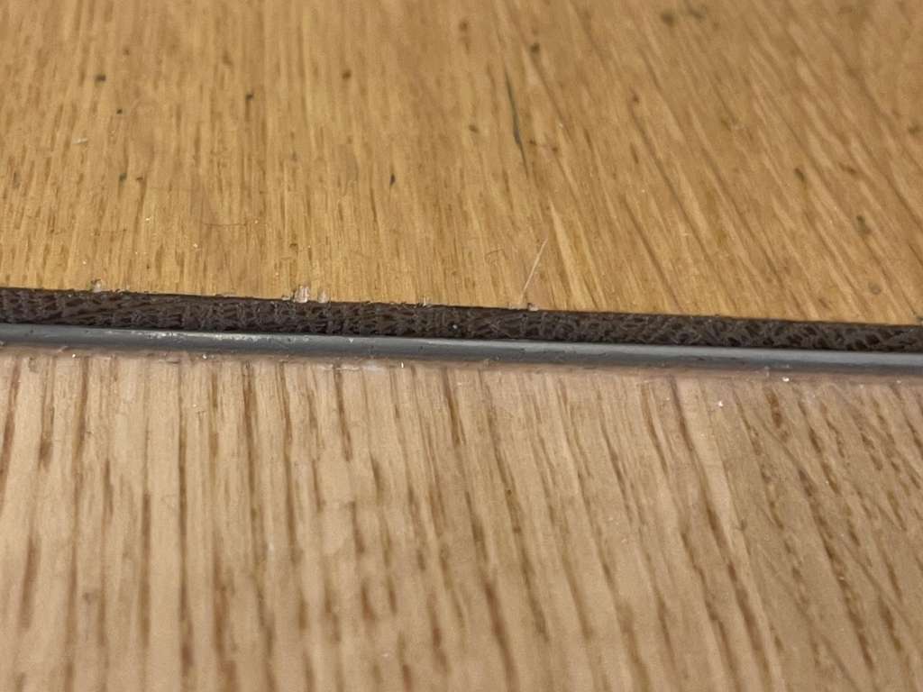 BAU.DE / BAU-Forum: 5. Bild zu Frage "Mängel am Parkett nach Teilerneuerung: Firma verweigert Nachbesserung – was tun?" im BAU-Forum "Estrich und Bodenbeläge" BAU.DE / BAU-Forum: 5. Bild zu Frage "Mängel am Parkett nach Teilerneuerung: Firma verweigert Nachbesserung – was tun?" im BAU-Forum "Estrich und Bodenbeläge"