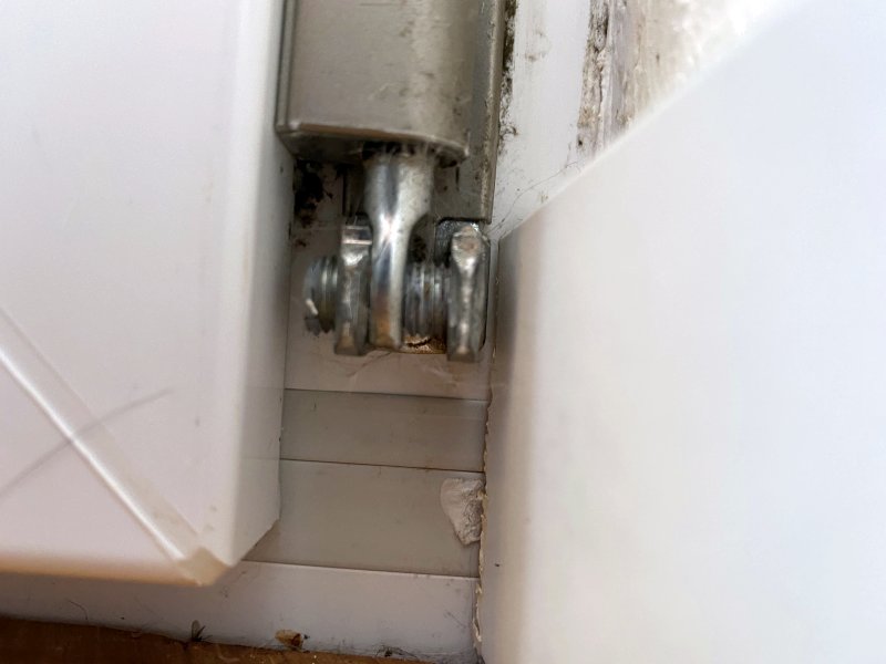 BAU.DE / BAU-Forum: 2. Bild zu Frage "Balkontür einstellen: Anleitung, Tipps & Tricks zur optimalen Justierung" im BAU-Forum "Fenster und Außentüren" BAU.DE / BAU-Forum: 2. Bild zu Frage "Balkontür einstellen: Anleitung, Tipps & Tricks zur optimalen Justierung" im BAU-Forum "Fenster und Außentüren"