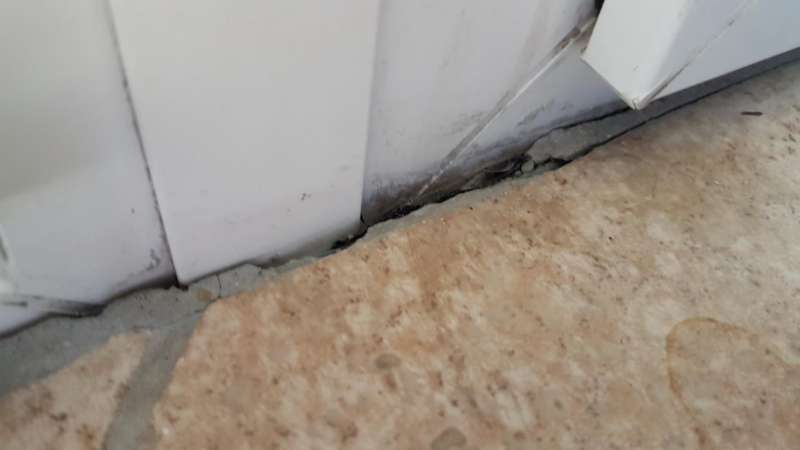 BAU.DE / BAU-Forum: 2. Bild zu Frage "Fenster abdichten im Altbau (Bj. 1978): Anleitung, Materialien & Kosten für 2-fach verglaste Fenster?" im BAU-Forum "Fenster und Außentüren" BAU.DE / BAU-Forum: 2. Bild zu Frage "Fenster abdichten im Altbau (Bj. 1978): Anleitung, Materialien & Kosten für 2-fach verglaste Fenster?" im BAU-Forum "Fenster und Außentüren"