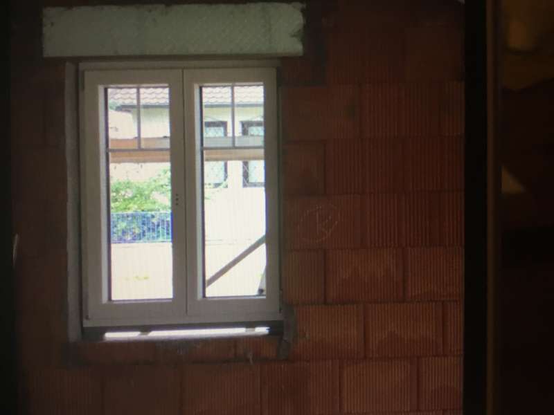 BAU.DE / BAU-Forum: 5. Bild zu Frage "Fenstereinbau: 3 cm Toleranz – Was tun bei zu kurzen Fenstern?" im BAU-Forum "Fenster und Außentüren" BAU.DE / BAU-Forum: 5. Bild zu Frage "Fenstereinbau: 3 cm Toleranz – Was tun bei zu kurzen Fenstern?" im BAU-Forum "Fenster und Außentüren"