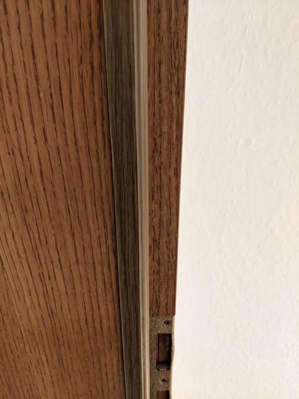 BAU.DE / BAU-Forum: 1. Bild zu Frage "Innentürdichtung 80er finden: Maße, Material & Alternativen für alte Türdichtungen?" im BAU-Forum "Fenster und Außentüren" BAU.DE / BAU-Forum: 1. Bild zu Frage "Innentürdichtung 80er finden: Maße, Material & Alternativen für alte Türdichtungen?" im BAU-Forum "Fenster und Außentüren"