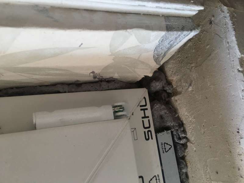 BAU.DE / BAU-Forum: 2. Bild zu Frage "Fenster zu klein im Altbau: Ursachen, Folgen & Rechte bei Fehlmontage?" im BAU-Forum "Fenster und Außentüren" BAU.DE / BAU-Forum: 2. Bild zu Frage "Fenster zu klein im Altbau: Ursachen, Folgen & Rechte bei Fehlmontage?" im BAU-Forum "Fenster und Außentüren"