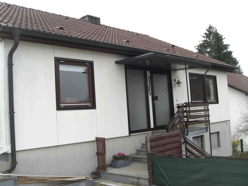 BAU.DE / BAU-Forum: 4. Bild zu Frage "Modriger Geruch im Streif Fertighaus (Bj. 1976): Sanierung sinnvoll? Ursachen & Lösungen" im BAU-Forum "Fertighaus" BAU.DE / BAU-Forum: 4. Bild zu Frage "Modriger Geruch im Streif Fertighaus (Bj. 1976): Sanierung sinnvoll? Ursachen & Lösungen" im BAU-Forum "Fertighaus"