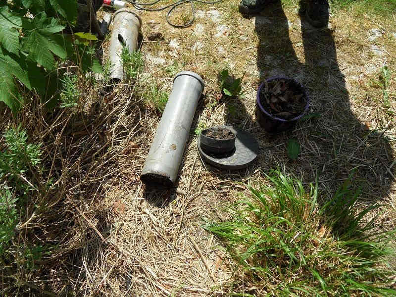 BAU.DE / BAU-Forum: 2. Bild zu Frage "Ablauftopf/Laubfang verstopft: Rigole prüfen, Funktion sichern & Alternativen für Optik?" im BAU-Forum "Rund um den Garten" BAU.DE / BAU-Forum: 2. Bild zu Frage "Ablauftopf/Laubfang verstopft: Rigole prüfen, Funktion sichern & Alternativen für Optik?" im BAU-Forum "Rund um den Garten"