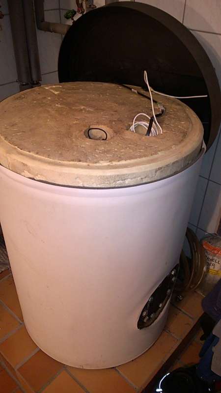 BAU.DE / BAU-Forum: 1. Bild zu Antwort "Fotos anbei" auf die Frage "Buderus Warmwasserstandspeicher SR120 w" im BAU-Forum "Heizung / Warmwasser" BAU.DE / BAU-Forum: 1. Bild zu Antwort "Fotos anbei" auf die Frage "Buderus Warmwasserstandspeicher SR120 w" im BAU-Forum "Heizung / Warmwasser"