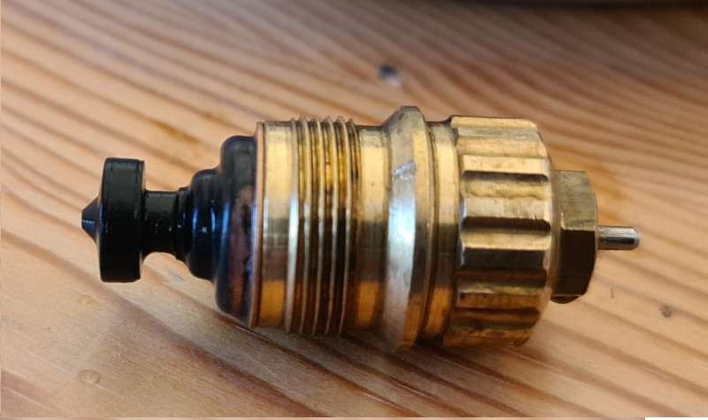 BAU.DE / BAU-Forum: 1. Bild zu Frage "Lieferquelle für älteres Danfoss Heizungsventil" im BAU-Forum "Heizung / Warmwasser" BAU.DE / BAU-Forum: 1. Bild zu Frage "Lieferquelle für älteres Danfoss Heizungsventil" im BAU-Forum "Heizung / Warmwasser"