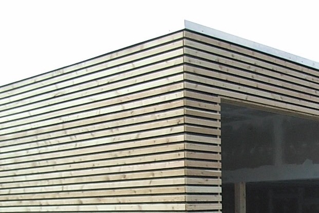 BAU.DE / BAU-Forum: 1. Bild zu Frage "Holzgarage verkleiden: Unterkonstruktion, Holzarten & Kosten für die Holzfassade?" im BAU-Forum "Holzbau" BAU.DE / BAU-Forum: 1. Bild zu Frage "Holzgarage verkleiden: Unterkonstruktion, Holzarten & Kosten für die Holzfassade?" im BAU-Forum "Holzbau"