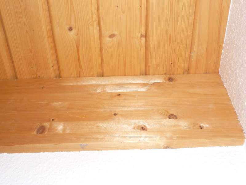 BAU.DE / BAU-Forum: 1. Bild zu Frage "Holzbalkendecke beschädigt: Ursachen für Holzspäne, Schädlingsbefall & Sanierung?" im BAU-Forum "Holzschutz, Holzschäden, Holzsanierung" BAU.DE / BAU-Forum: 1. Bild zu Frage "Holzbalkendecke beschädigt: Ursachen für Holzspäne, Schädlingsbefall & Sanierung?" im BAU-Forum "Holzschutz, Holzschäden, Holzsanierung"