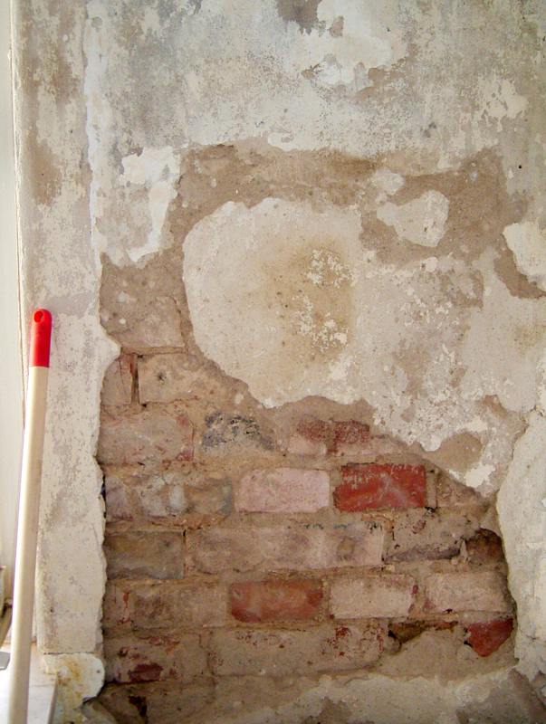 BAU.DE / BAU-Forum: 1. Bild zu Frage "Altbau Innenwand verputzen: Anleitung, Materialwahl & Putzstärke für Fensterlaibung?" im BAU-Forum "Innenwände" BAU.DE / BAU-Forum: 1. Bild zu Frage "Altbau Innenwand verputzen: Anleitung, Materialwahl & Putzstärke für Fensterlaibung?" im BAU-Forum "Innenwände"