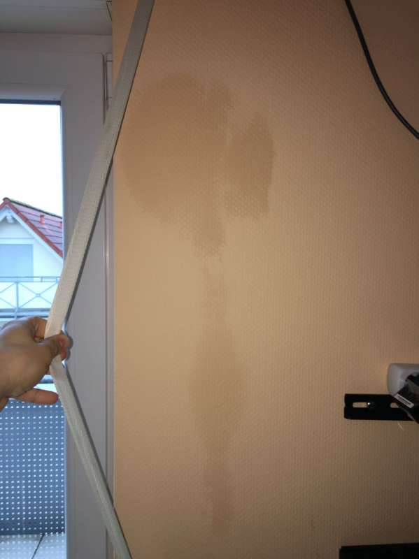 BAU.DE / BAU-Forum: 1. Bild zu Antwort "Waagrechte Risse im Neubau: Eintrittspunkte für Schlagregen" auf die Frage "Feuchte Stellen im Ziegelhaus an Wetterseite: Ursachen, Schimmel & Sanierung?" im BAU-Forum "Innenwände" BAU.DE / BAU-Forum: 1. Bild zu Antwort "Waagrechte Risse im Neubau: Eintrittspunkte für Schlagregen" auf die Frage "Feuchte Stellen im Ziegelhaus an Wetterseite: Ursachen, Schimmel & Sanierung?" im BAU-Forum "Innenwände"
