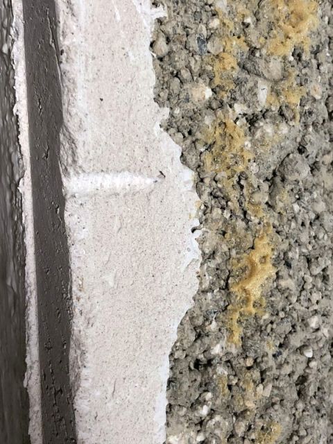 BAU.DE / BAU-Forum: 1. Bild zu Frage "Putzart bestimmen: Kalkputz, Gipsputz oder Zementputz? Analyse & Sanierung" im BAU-Forum "Innenwände" BAU.DE / BAU-Forum: 1. Bild zu Frage "Putzart bestimmen: Kalkputz, Gipsputz oder Zementputz? Analyse & Sanierung" im BAU-Forum "Innenwände"