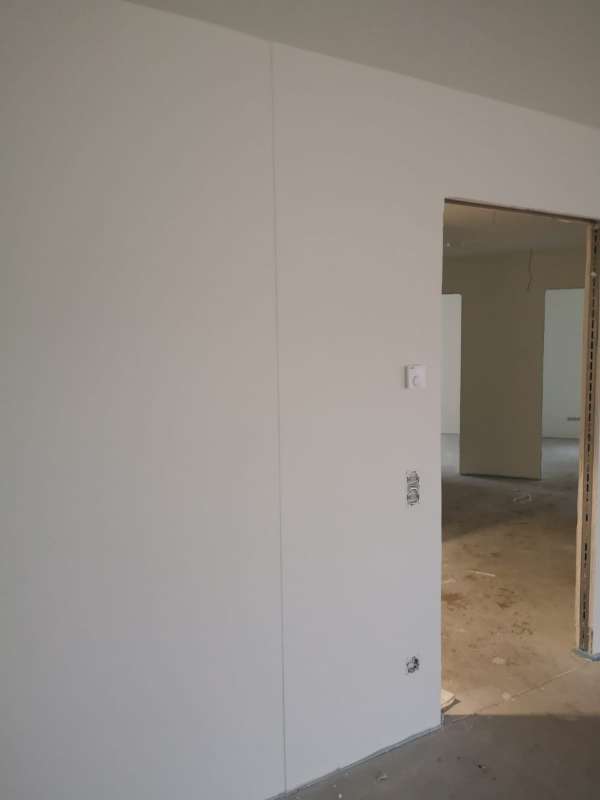 BAU.DE / BAU-Forum: 3. Bild zu Frage "Trockenbauwand Übergang zu Betonwand uneben: Mangel? Toleranz? Kosten?" im BAU-Forum "Innenwände" BAU.DE / BAU-Forum: 3. Bild zu Frage "Trockenbauwand Übergang zu Betonwand uneben: Mangel? Toleranz? Kosten?" im BAU-Forum "Innenwände"