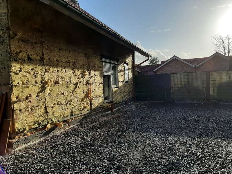 BAU.DE / BAU-Forum: 1. Bild zu Frage "Schallschutz im Altbau-Anbau: Optimale Dämmung für Holzrahmenbau & Betonplatte?" im BAU-Forum "Innenwände" BAU.DE / BAU-Forum: 1. Bild zu Frage "Schallschutz im Altbau-Anbau: Optimale Dämmung für Holzrahmenbau & Betonplatte?" im BAU-Forum "Innenwände"