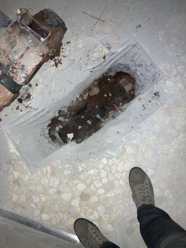 BAU.DE / BAU-Forum: 2. Bild zu Frage "Bodenplatte aufgestemmt..." im BAU-Forum "Keller" BAU.DE / BAU-Forum: 2. Bild zu Frage "Bodenplatte aufgestemmt..." im BAU-Forum "Keller"