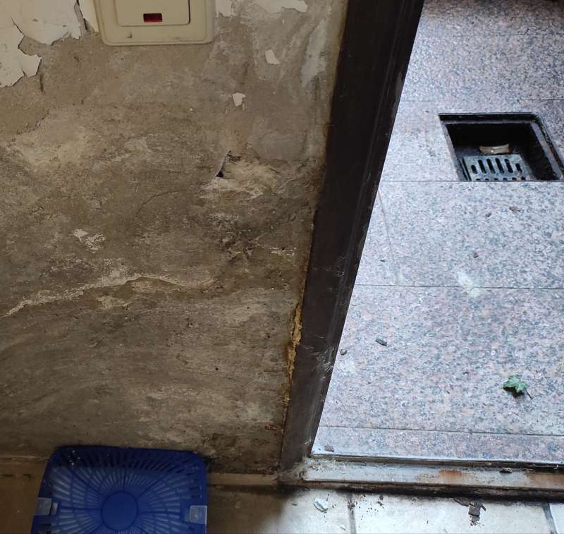 BAU.DE / BAU-Forum: 2. Bild zu Frage "Undichtigkeit Keller" im BAU-Forum "Keller" BAU.DE / BAU-Forum: 2. Bild zu Frage "Undichtigkeit Keller" im BAU-Forum "Keller"