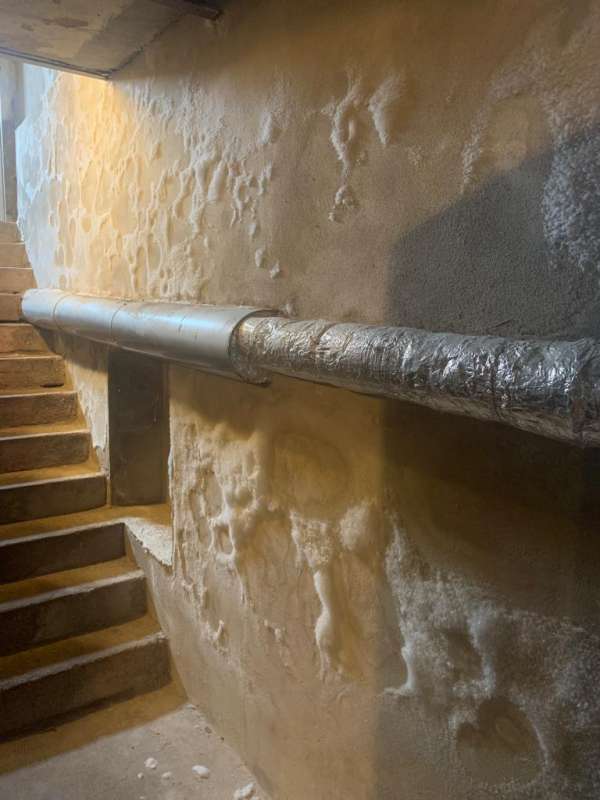 BAU.DE / BAU-Forum: 1. Bild zu Frage "Zustand nach Kellersanierung mit Xypex" im BAU-Forum "Keller" BAU.DE / BAU-Forum: 1. Bild zu Frage "Zustand nach Kellersanierung mit Xypex" im BAU-Forum "Keller"