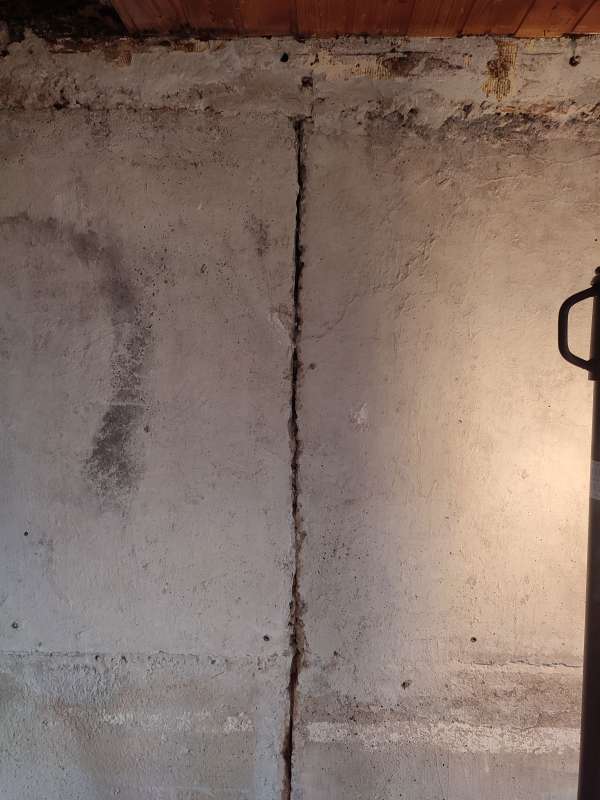 BAU.DE / BAU-Forum: 4. Bild zu Frage "Betonblöcke Spalten verfugen" im Forum "Keller" BAU.DE / BAU-Forum: 4. Bild zu Frage "Betonblöcke Spalten verfugen" im Forum "Keller"