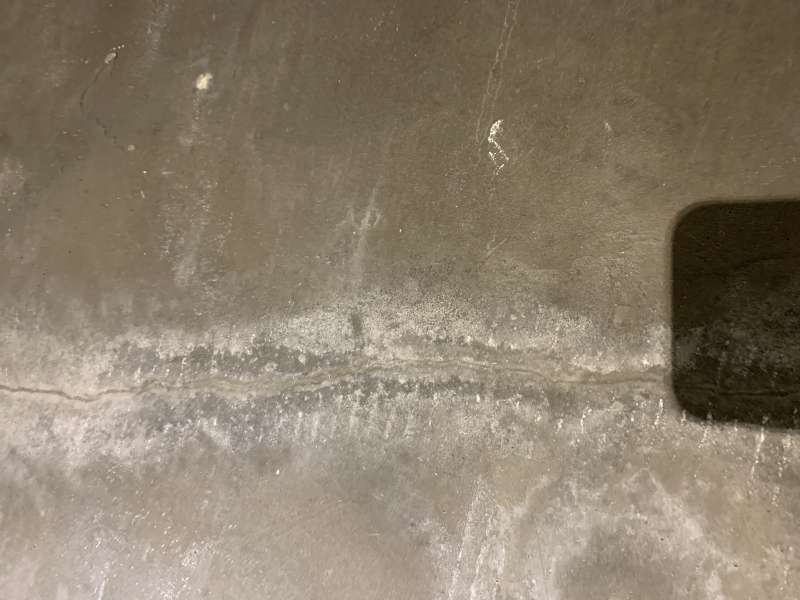 BAU.DE / BAU-Forum: 1. Bild zu Frage "Dichtschlämme reparieren?" im BAU-Forum "Keller" BAU.DE / BAU-Forum: 1. Bild zu Frage "Dichtschlämme reparieren?" im BAU-Forum "Keller"