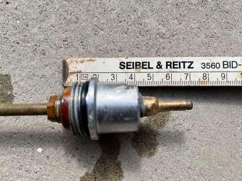 BAU.DE / BAU-Forum: 2. Bild zu Frage "Hersteller / Ersatzteil für frostsicheren Wasserhahn" im BAU-Forum "Sanitär, Bad, Dusche, WC" BAU.DE / BAU-Forum: 2. Bild zu Frage "Hersteller / Ersatzteil für frostsicheren Wasserhahn" im BAU-Forum "Sanitär, Bad, Dusche, WC"