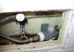 BAU.DE / BAU-Forum: 1. Bild zu Frage "Toilettenspülung - Schwimmerventildichtung - es sprudelt beim Auffüllen" im BAU-Forum "Sanitär, Bad, Dusche, WC" BAU.DE / BAU-Forum: 1. Bild zu Frage "Toilettenspülung - Schwimmerventildichtung - es sprudelt beim Auffüllen" im BAU-Forum "Sanitär, Bad, Dusche, WC"