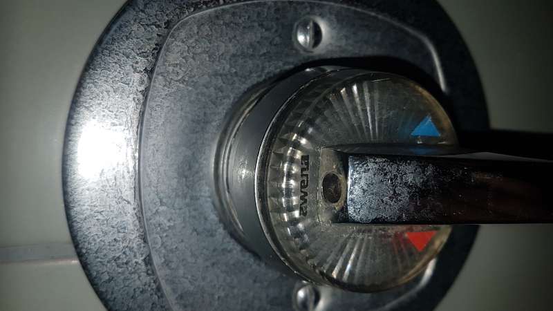 BAU.DE / BAU-Forum: 3. Bild zu Frage "Awena UP Duschbatterie Ersatzkartusche" im BAU-Forum "Sanitär, Bad, Dusche, WC" BAU.DE / BAU-Forum: 3. Bild zu Frage "Awena UP Duschbatterie Ersatzkartusche" im BAU-Forum "Sanitär, Bad, Dusche, WC"