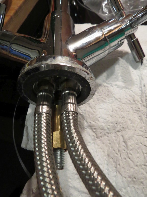 BAU.DE / BAU-Forum: 3. Bild zu Frage "Rückfragen zum Einbau einer Hochdruck 2-Griff Spültisch-Armatur in der Küche" im BAU-Forum "Sanitär, Bad, Dusche, WC" BAU.DE / BAU-Forum: 3. Bild zu Frage "Rückfragen zum Einbau einer Hochdruck 2-Griff Spültisch-Armatur in der Küche" im BAU-Forum "Sanitär, Bad, Dusche, WC"