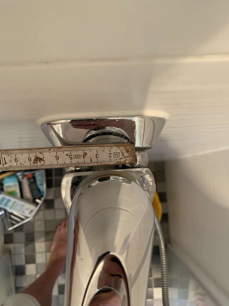 BAU.DE / BAU-Forum: 3. Bild zu Frage "Hilfe bei Suche nach kleiner Duscharmatur" im BAU-Forum "Sanitär, Bad, Dusche, WC" BAU.DE / BAU-Forum: 3. Bild zu Frage "Hilfe bei Suche nach kleiner Duscharmatur" im BAU-Forum "Sanitär, Bad, Dusche, WC"