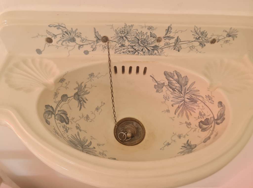 BAU.DE / BAU-Forum: 1. Bild zu Antwort "Danke" auf die Frage "Syphon Waschbecken erneuern: Welches Modell passt? Anleitung & Auswahlhilfe?" im BAU-Forum "Sanitär, Bad, Dusche, WC" BAU.DE / BAU-Forum: 1. Bild zu Antwort "Danke" auf die Frage "Syphon Waschbecken erneuern: Welches Modell passt? Anleitung & Auswahlhilfe?" im BAU-Forum "Sanitär, Bad, Dusche, WC"