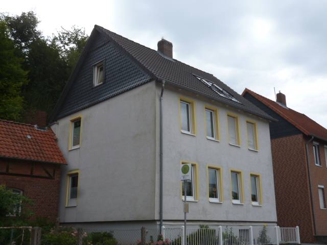 BAU.DE / BAU-Forum: 3. Bild zu Antwort "WDVS: Fotos & Tabelle" auf die Frage "WDVS Systemwahl: Vergleich Neopor, Mineralwolle & Mineralschaum – Vor- und Nachteile?" im BAU-Forum "Modernisierung / Sanierung / Bauschäden" BAU.DE / BAU-Forum: 3. Bild zu Antwort "WDVS: Fotos & Tabelle" auf die Frage "WDVS Systemwahl: Vergleich Neopor, Mineralwolle & Mineralschaum – Vor- und Nachteile?" im BAU-Forum "Modernisierung / Sanierung / Bauschäden"