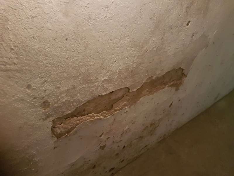 BAU.DE / BAU-Forum: 3. Bild zu Frage "Bruchsteinkeller verputzen/ vormauern" im Forum "Modernisierung / Sanierung / Bauschäden" BAU.DE / BAU-Forum: 3. Bild zu Frage "Bruchsteinkeller verputzen/ vormauern" im Forum "Modernisierung / Sanierung / Bauschäden"