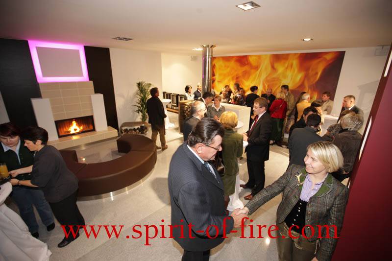 Bild von Martin Scheibelhofer - Titel: Spirit of Fire Kachelofenausstellung in Fürstenfeld Bild von Martin Scheibelhofer - Titel: Spirit of Fire Kachelofenausstellung in Fürstenfeld