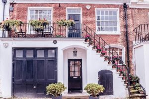 Fertighäuser vs. Massivhäuser - welche Bauweise passt zu Ihnen? - Bild: Travel-Cents / Unsplash Fertighäuser vs. Massivhäuser - welche Bauweise passt zu Ihnen? - Bild: Travel-Cents / Unsplash