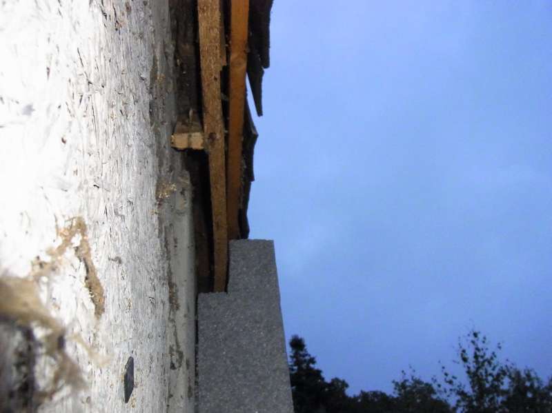 BAU.DE / BAU-Forum: 2. Bild zu Frage "Fassadendämmung mangelhaft: Rechte, Vorgehen & Kosten bei Pfusch am Bau?" im BAU-Forum "Außenwände und Fassaden" BAU.DE / BAU-Forum: 2. Bild zu Frage "Fassadendämmung mangelhaft: Rechte, Vorgehen & Kosten bei Pfusch am Bau?" im BAU-Forum "Außenwände und Fassaden"