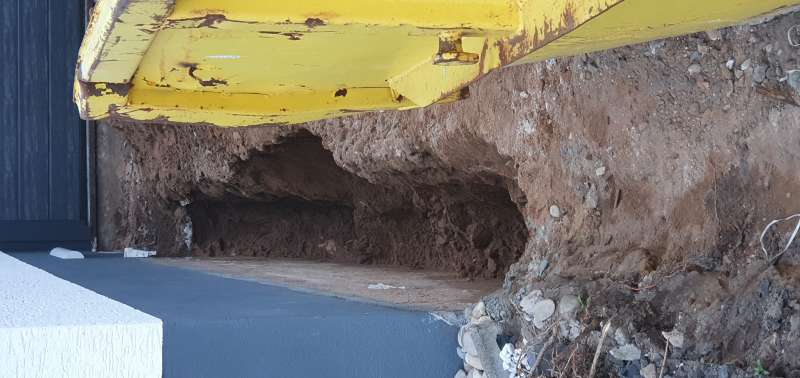 BAU.DE / BAU-Forum: 1. Bild zu Frage "Kellerwand abdichten: Anleitung, Kosten, Materialien & Drainage richtig verlegen?" im BAU-Forum "Außenwände und Fassaden" BAU.DE / BAU-Forum: 1. Bild zu Frage "Kellerwand abdichten: Anleitung, Kosten, Materialien & Drainage richtig verlegen?" im BAU-Forum "Außenwände und Fassaden"